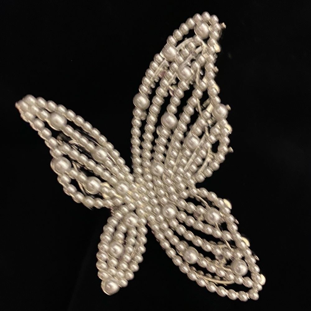 NEW Elegant Pearl Butterfly Hair Clip